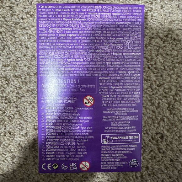 Kinetic Sand - Neon Purple - Picture 6 of 7